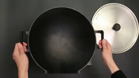 Sartén Wok binaural china profesional de hierro fundido con tapa de madera